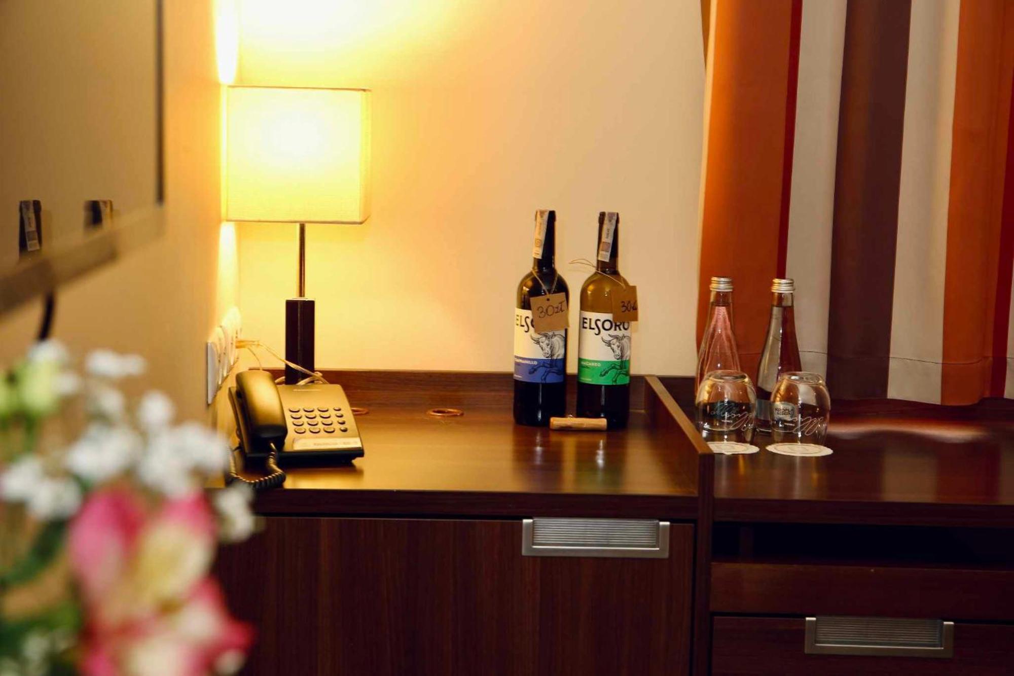 Hotel Teczowy Mlyn Kielce Extérieur photo