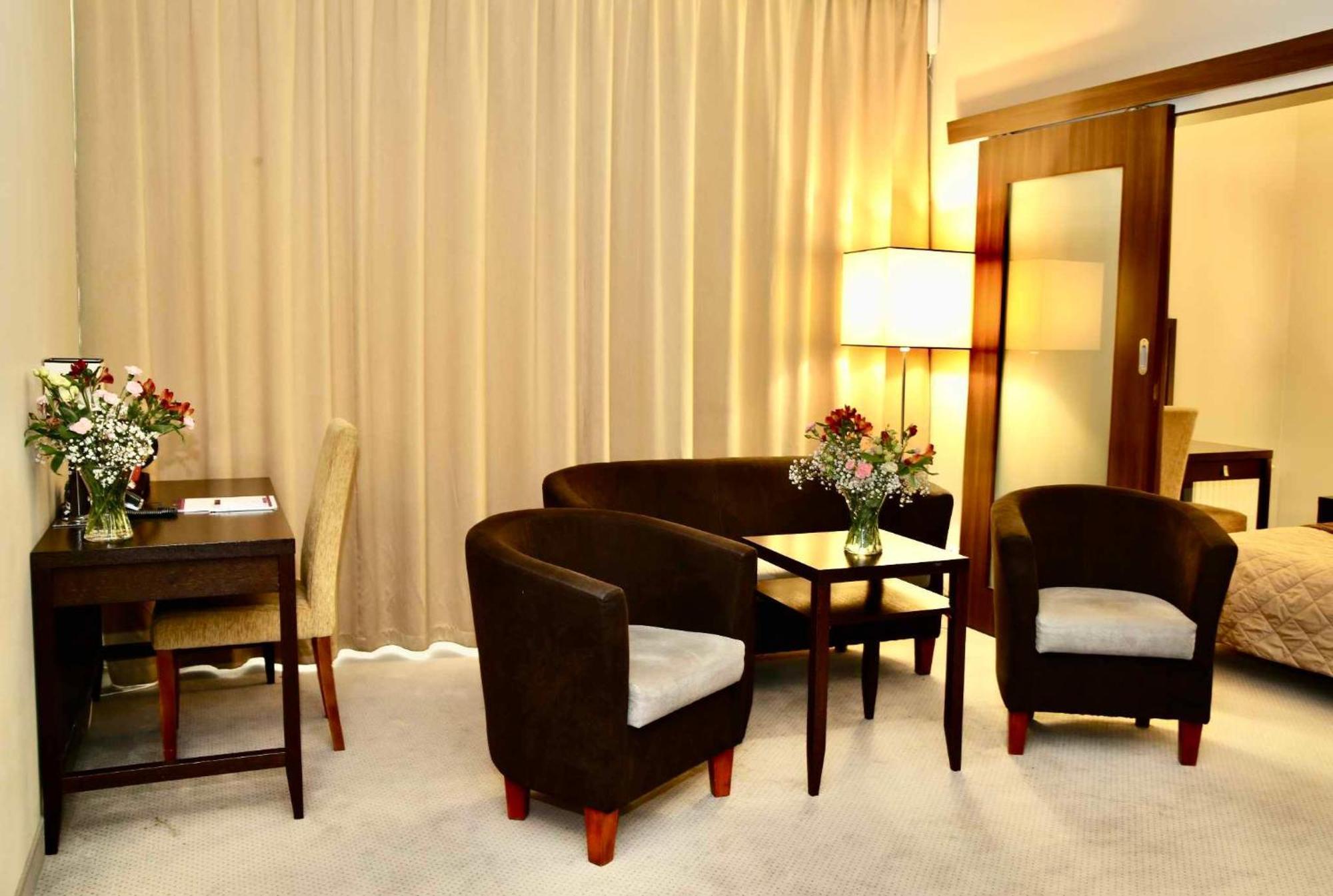 Hotel Teczowy Mlyn Kielce Extérieur photo