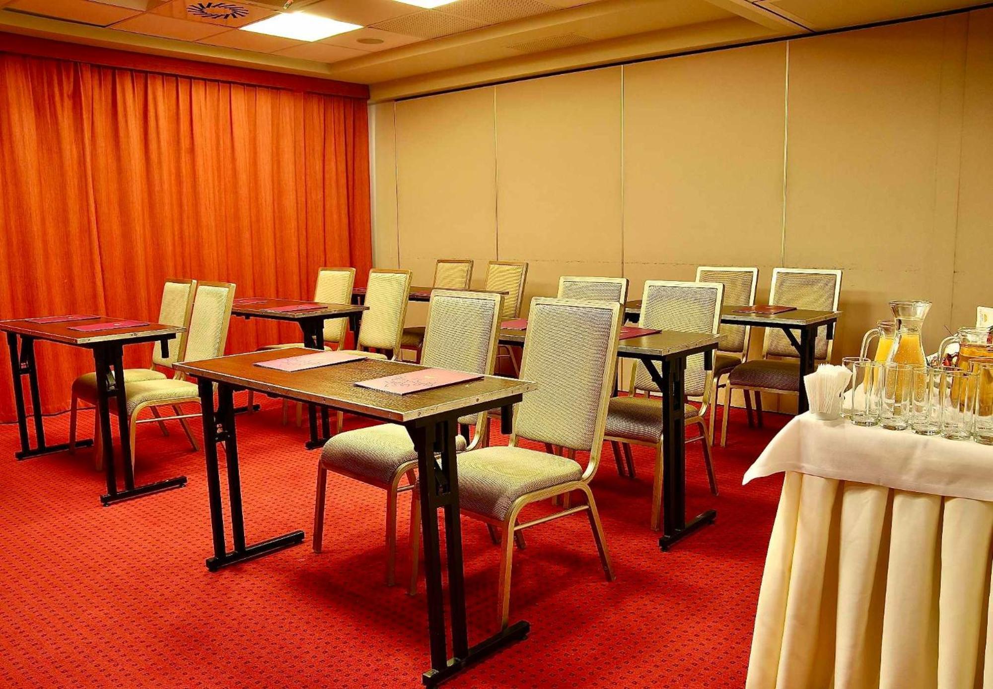 Hotel Teczowy Mlyn Kielce Extérieur photo