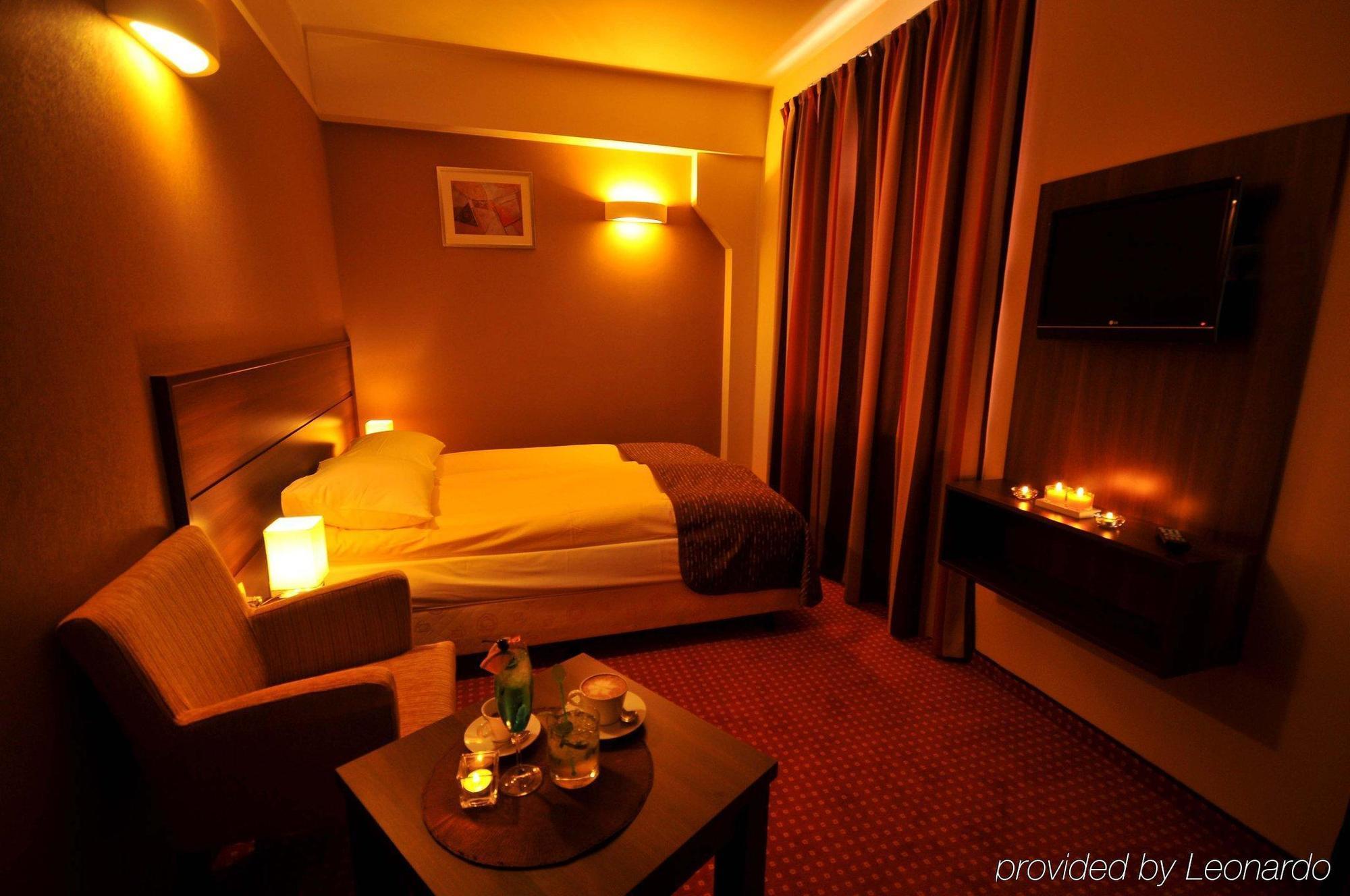 Hotel Teczowy Mlyn Kielce Chambre photo