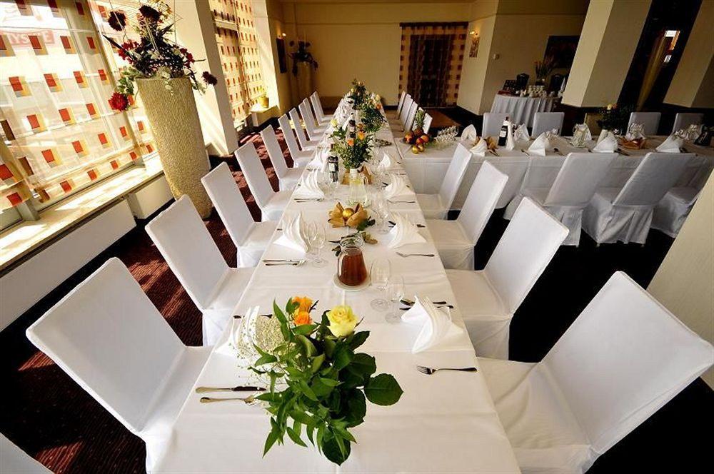 Hotel Teczowy Mlyn Kielce Extérieur photo