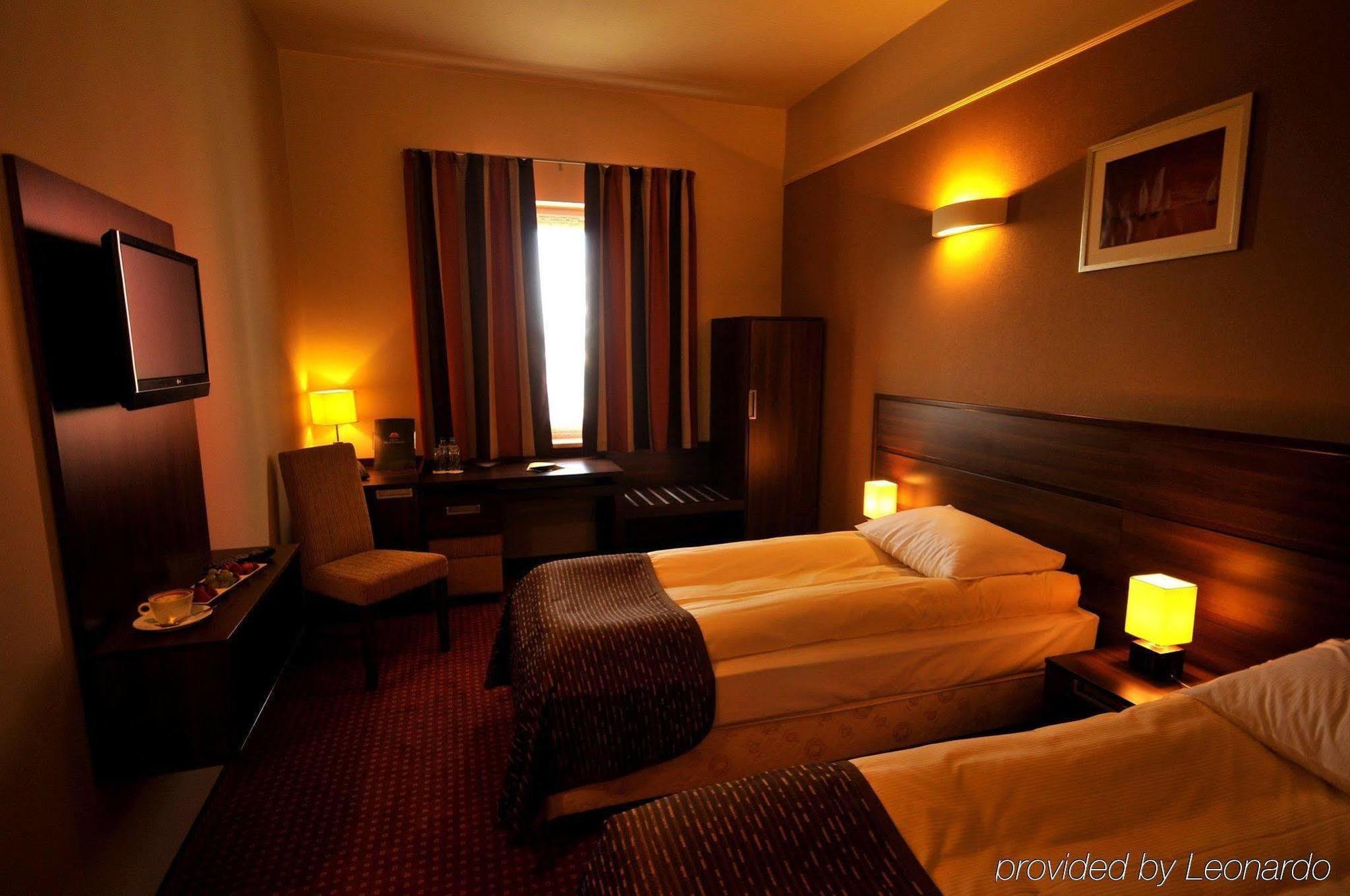 Hotel Teczowy Mlyn Kielce Extérieur photo